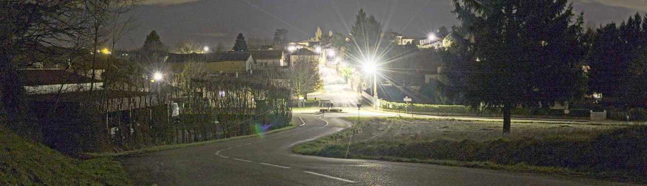 meyrie de nuit -entree vers Nivolas-bis